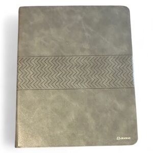 Auaua brand Gray iPad Case with Chevron Design Never Used